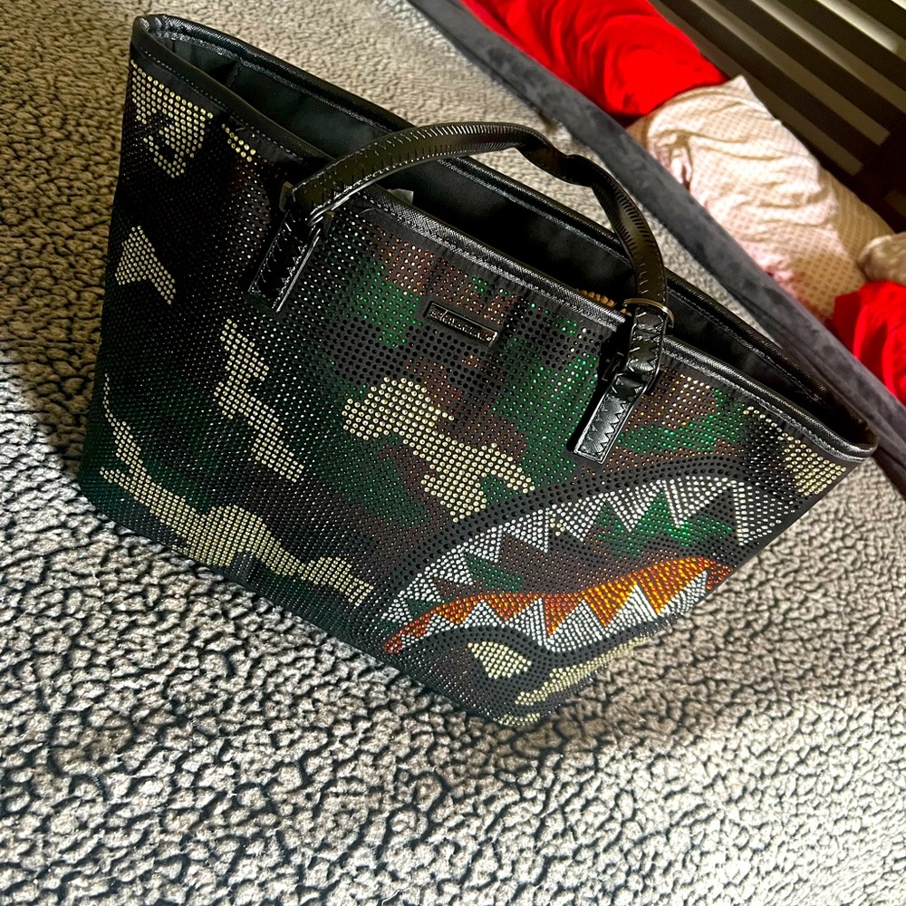Lovely sprayground handbag